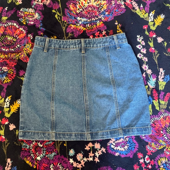 Forever 21 Light Wash Denim Skirt - Picture 2 of 2